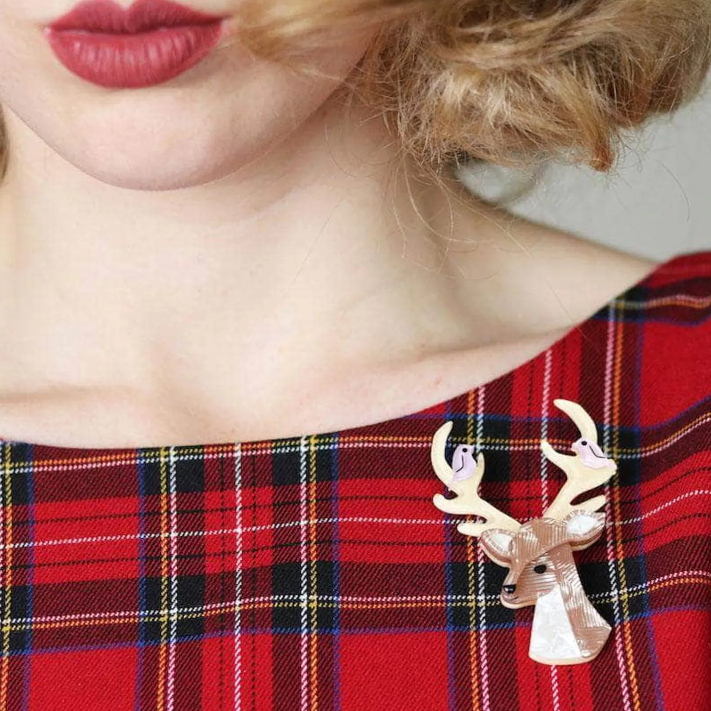Erstwilder Kind-Hearted Keresh Brooch^ Brooches