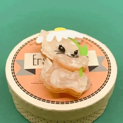 Erstwilder Spring Kitten Brooch^ Brooches
